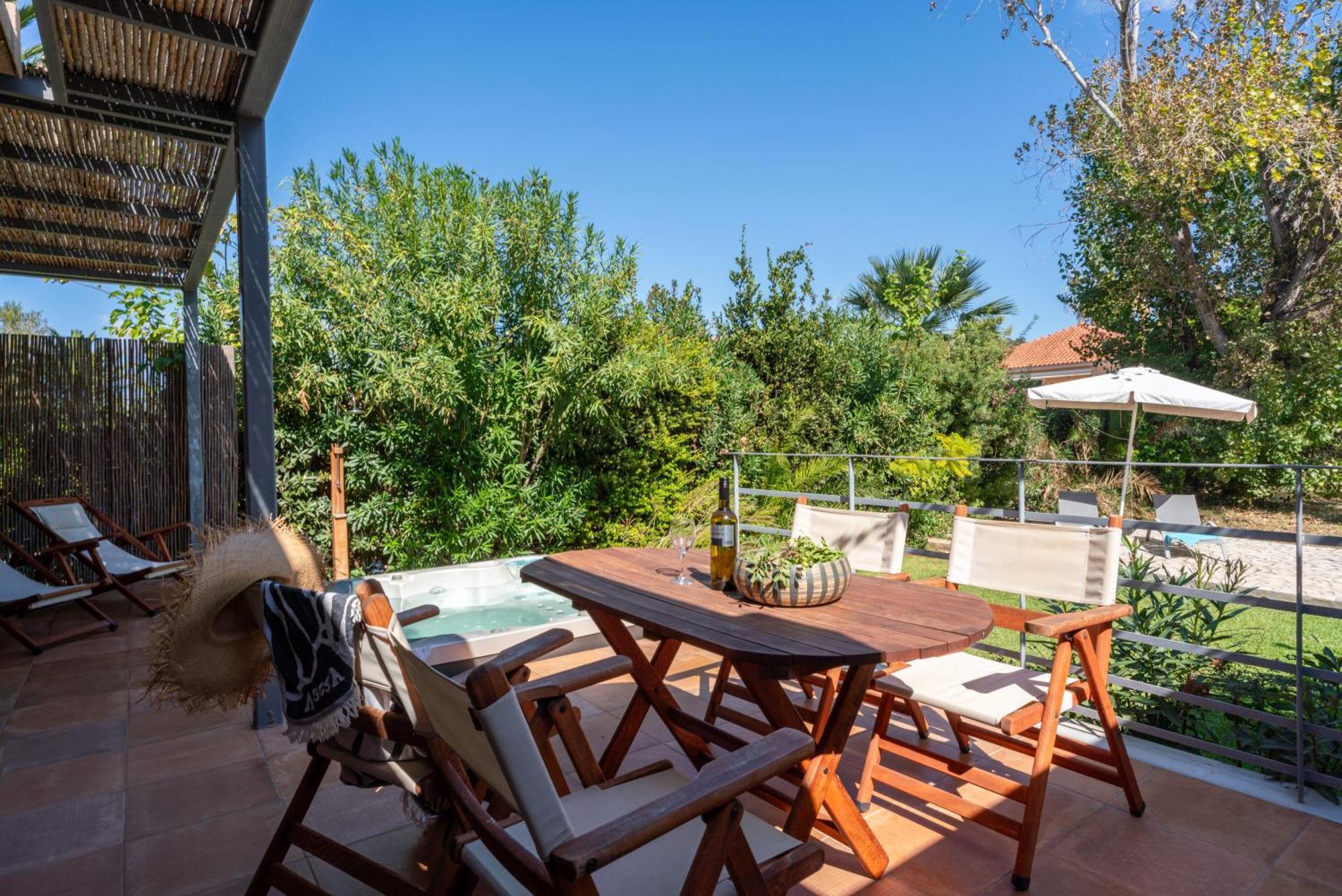 Klaritz Luxury Suites Lassi  Exterior foto