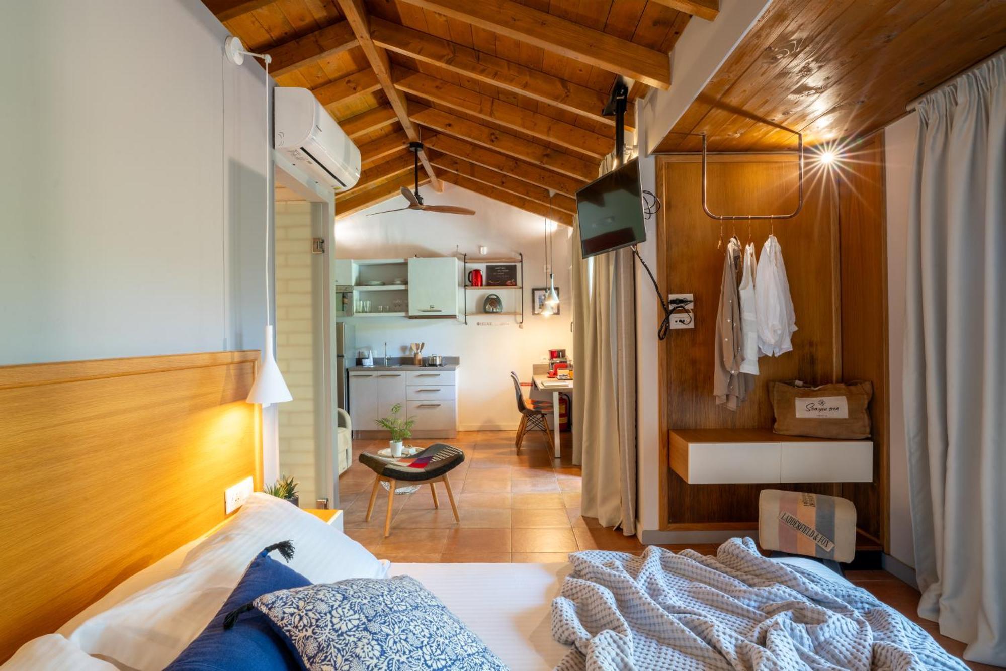 Klaritz Luxury Suites Lassi  Exterior foto