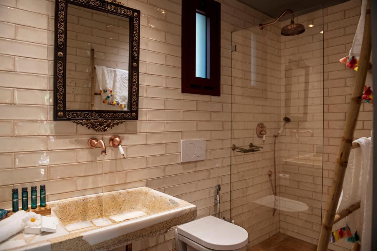 Klaritz Luxury Suites Lassi  Exterior foto